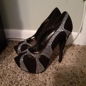 Black stiletto with embellishment